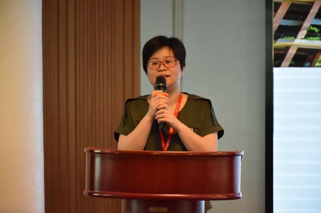 特助.webp.jpg 特助.webp.jpg